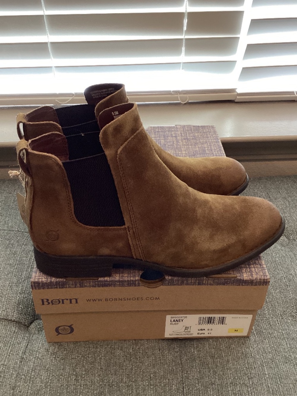 Børn Laney Chelsea Bootie (Women), size 9.5